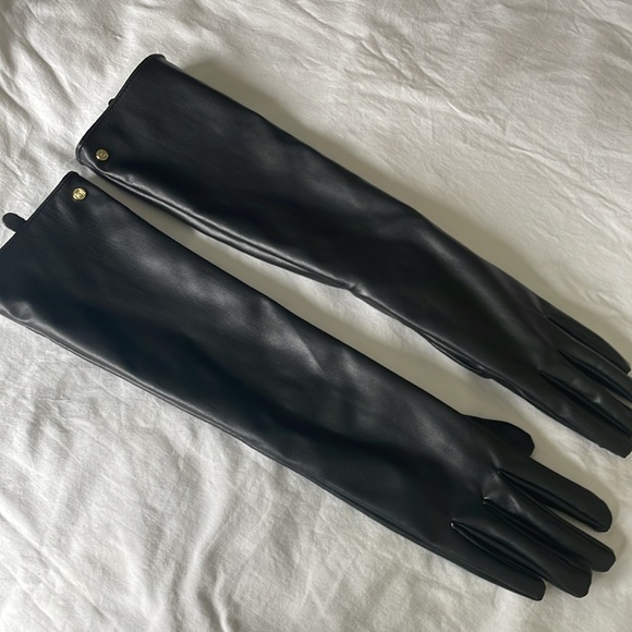 NWOT Liz Claiborne Long Faux Leather Glove With Logo Cold Weather Gloves - Picture 3 of 5